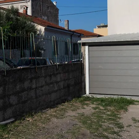 Apartman Izis Centar Pule *