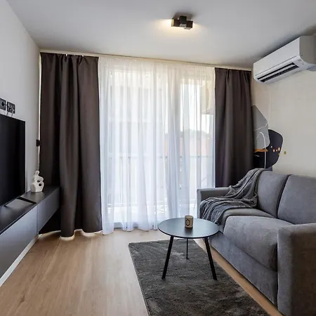 Izis Centar Pule Appartement